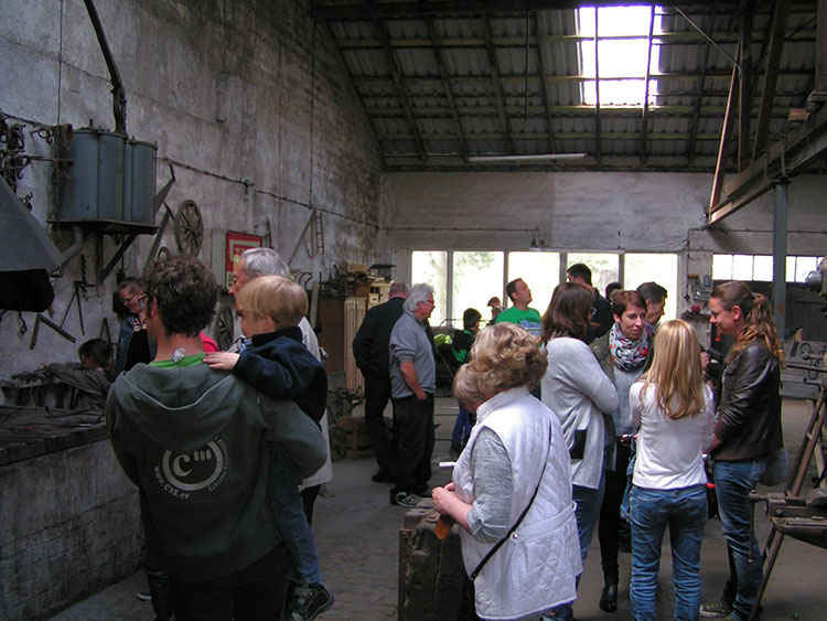 Kinderführung in der Schmiede